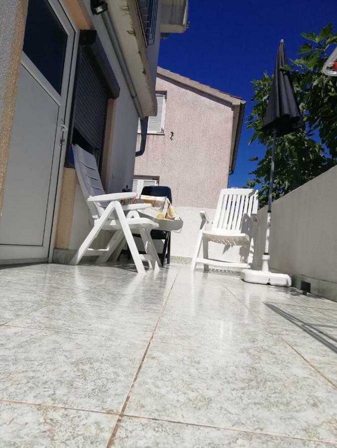 Apartmani Kovacic Murter Eksteriør bilde